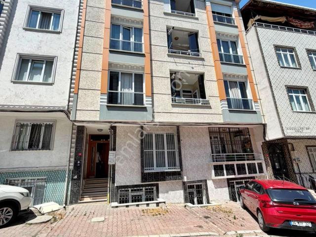 Esenyurt'ta Bahçe Kullanımlı Kiralık 3+1 Daire