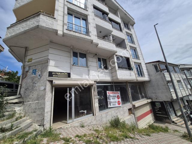 Esenyurt'ta Caddeüstü 530m2 Satılık Dükkan