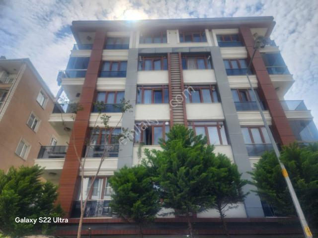 Esenyurt'ta Yeni Binada 2+1 80m2 Kapali Otoparklı Bahçeli Uktralüx Satılık Fırsat Daire