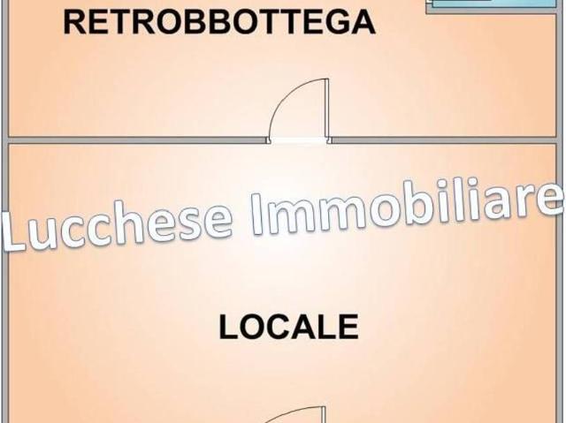 Esercizio commerciale in affitto a Napoli
