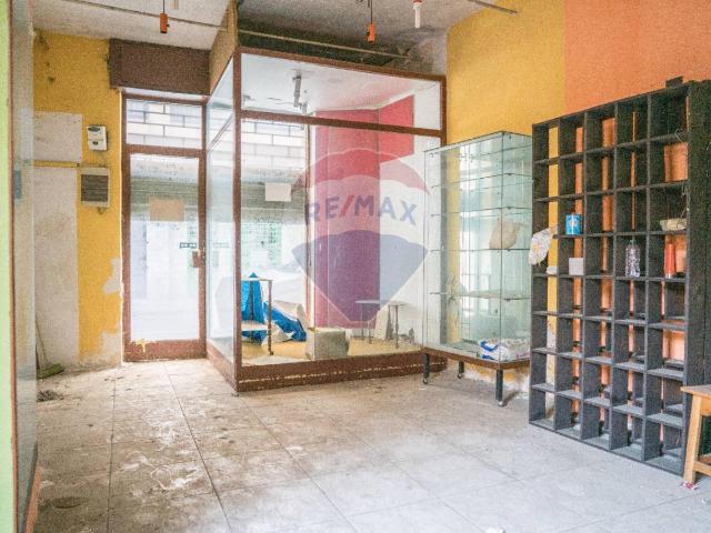 Esercizio commerciale in affitto a Enna