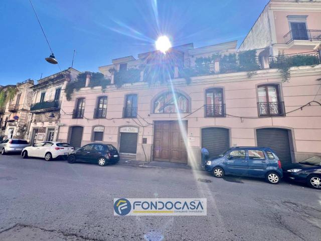 Esercizio commerciale in affitto a Sant'Antimo