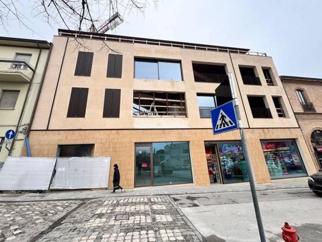 Esercizio commerciale in affitto a Santarcangelo Di Romagna