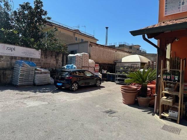 Locale commerciale in vendita a Marano Di Napoli