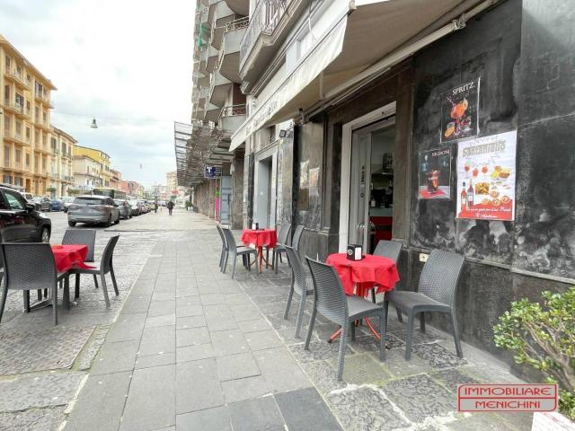 Locale commerciale in vendita a Marigliano