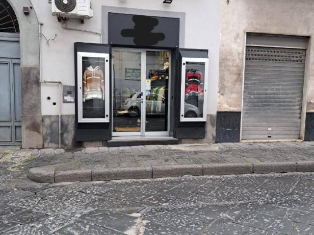 Esercizio commerciale in vendita a Marigliano