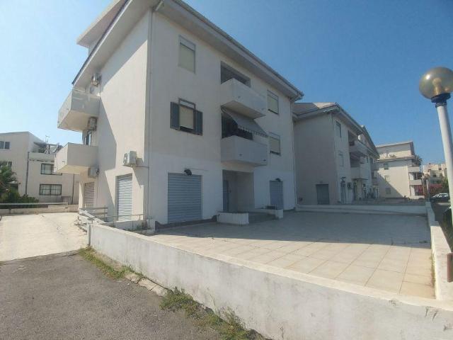 Esercizio commerciale in vendita a Milazzo