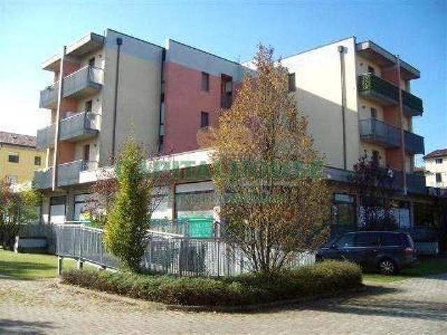 Esercizio commerciale in vendita a Mirandola