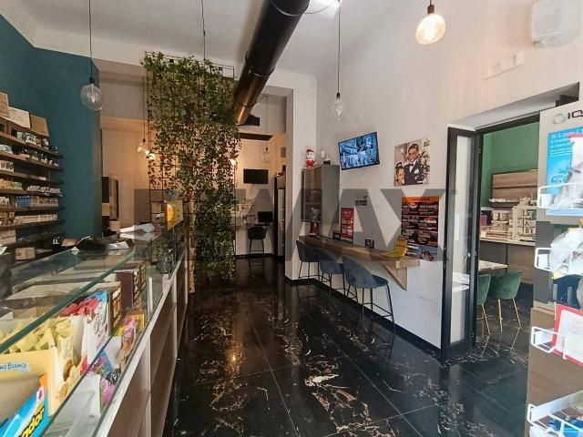 Esercizio commerciale in vendita a Molfetta