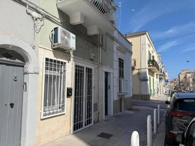 Esercizio commerciale in vendita a Monopoli