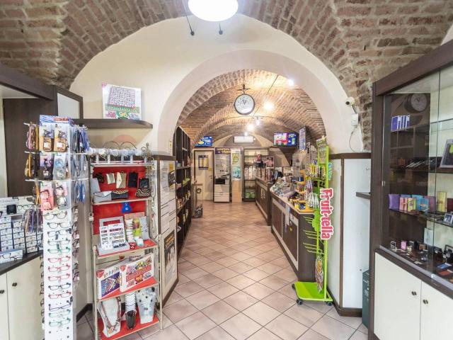 Esercizio commerciale in vendita a Noceto