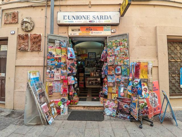 Esercizio commerciale in vendita a Oristano