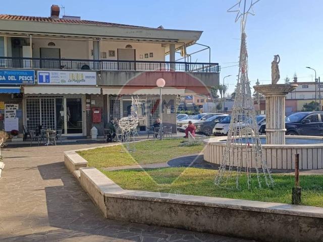 Esercizio commerciale in vendita a Anzio