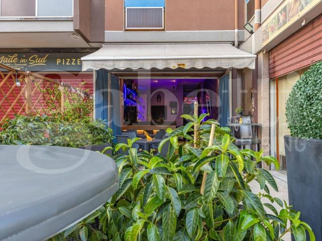 Esercizio commerciale in vendita a Bari