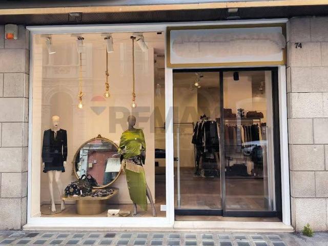 Esercizio commerciale in vendita a Bari
