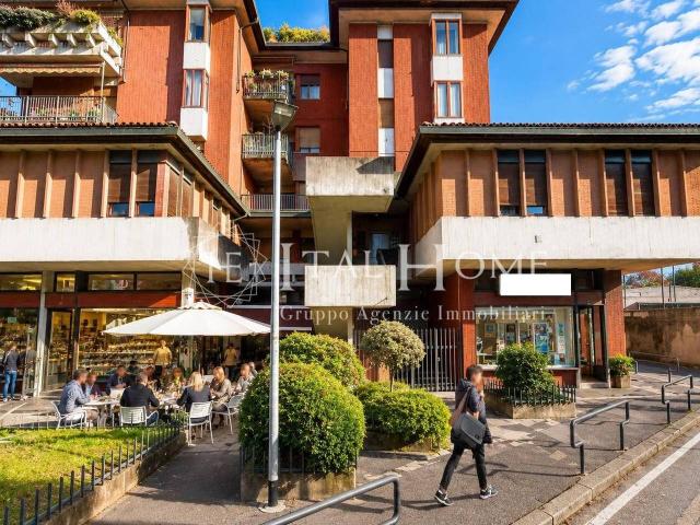 Esercizio commerciale in vendita a Bergamo