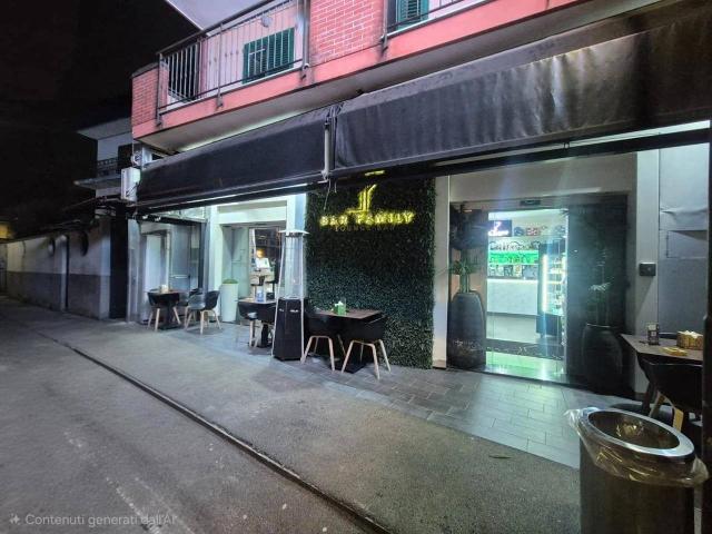 Esercizio commerciale in vendita a Caivano
