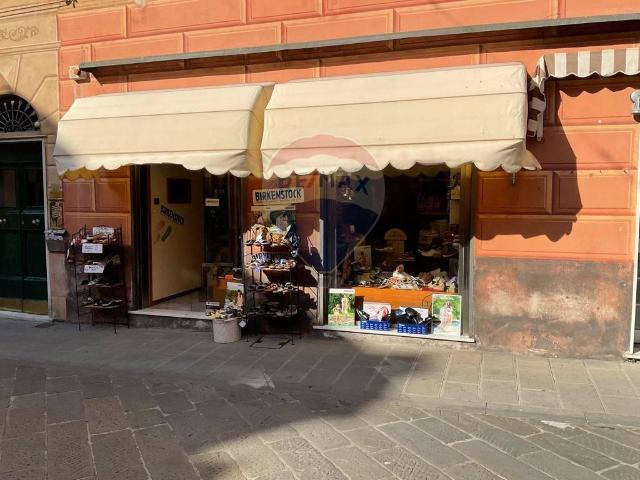 Esercizio commerciale in vendita a Camogli