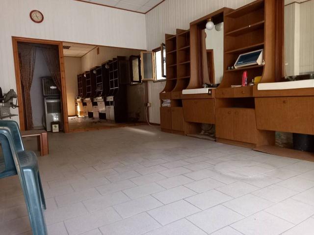 Esercizio commerciale in vendita a Casciana Terme Lari