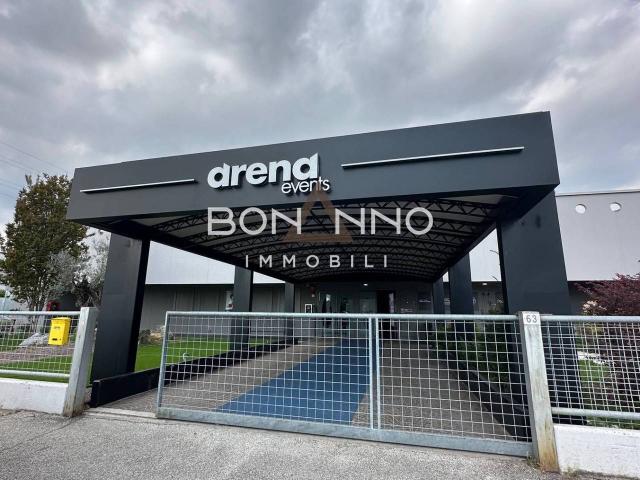 Esercizio commerciale in vendita a Castelfranco Veneto