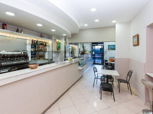 Esercizio commerciale in vendita a Catania