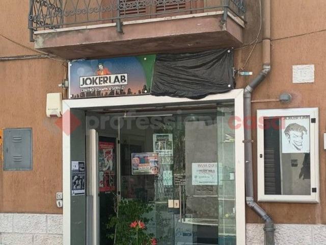 Esercizio commerciale in vendita a Ceprano