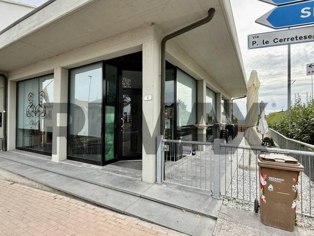 Esercizio commerciale in vendita a Cerreto Guidi