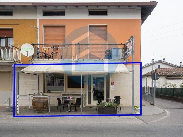 Esercizio commerciale in vendita a Costa Volpino
