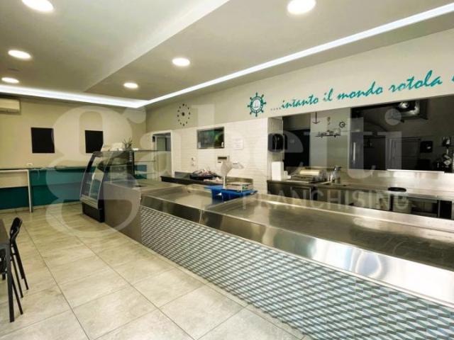 Esercizio commerciale in vendita a Corato