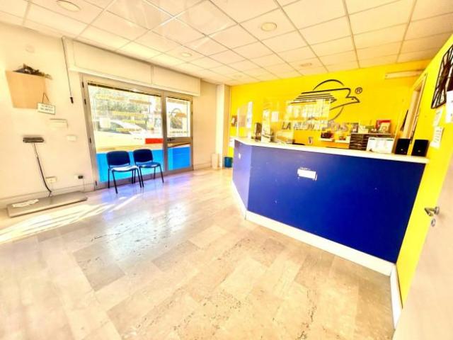 Esercizio commerciale in vendita a Corigliano Rossano