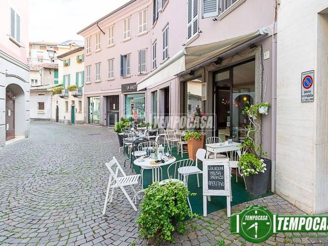Esercizio commerciale in vendita a Crema