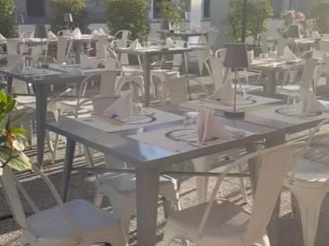 Esercizio commerciale in vendita a Cremona