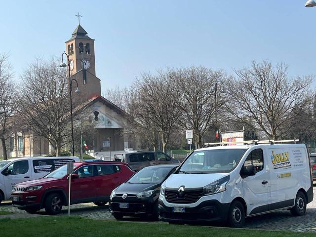 Esercizio commerciale in vendita a Desenzano Del Garda