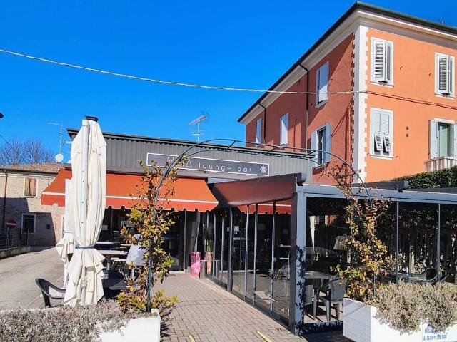 Esercizio commerciale in vendita a Ferrara