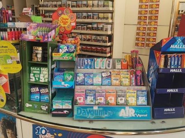 Esercizio commerciale in vendita a Genova