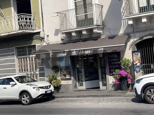 Esercizio commerciale in vendita a Giarre
