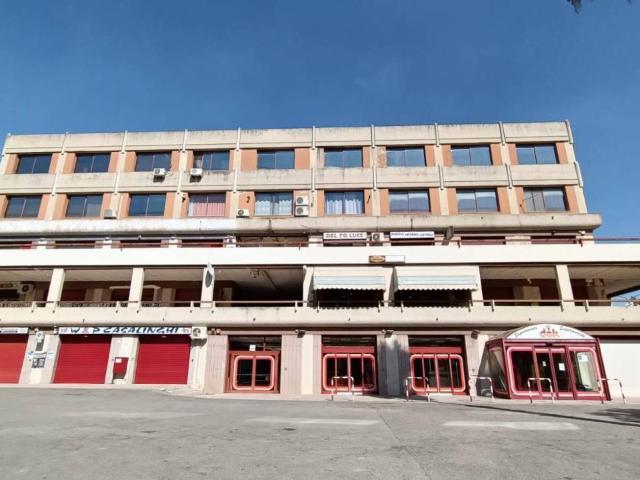 Esercizio commerciale in vendita a Lucera