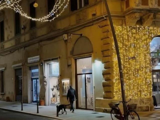 Esercizio commerciale in vendita a Livorno