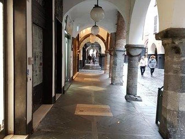 Esercizio commerciale in vendita a Padova