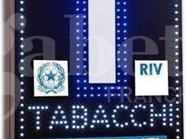Esercizio commerciale in vendita a Palermo