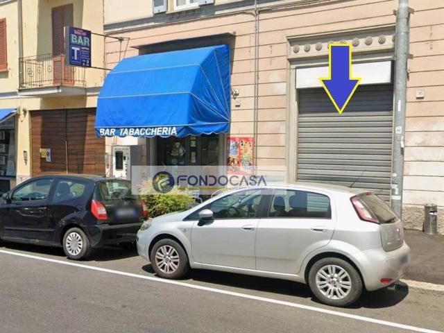 Esercizio commerciale in vendita a Pavia