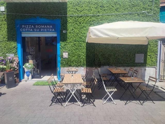 Esercizio commerciale in vendita a Pero