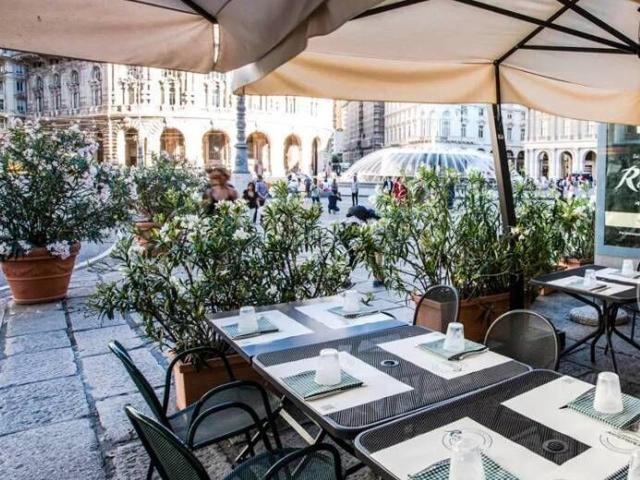 Esercizio commerciale in vendita a Pisa