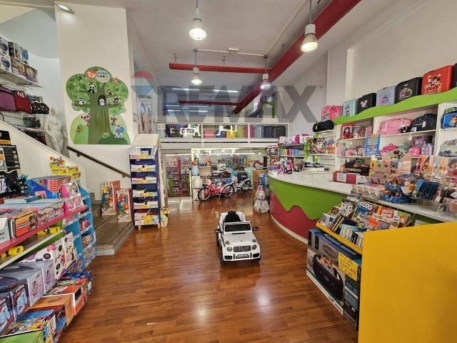 Esercizio commerciale in vendita a Pozzallo