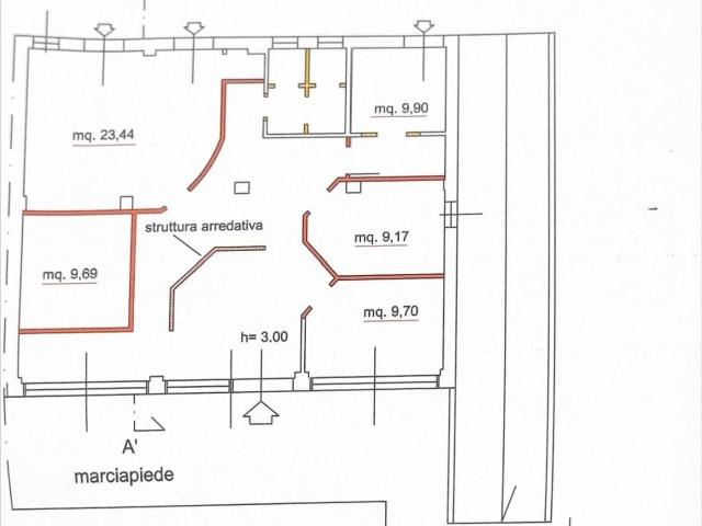 Esercizio commerciale in vendita a Prato