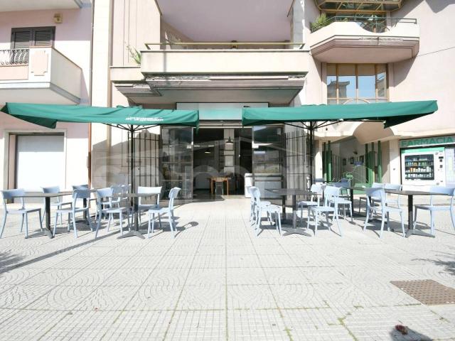 Esercizio commerciale in vendita a Quartu Sant'Elena