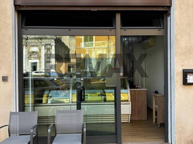 Esercizio commerciale in vendita a Ravenna