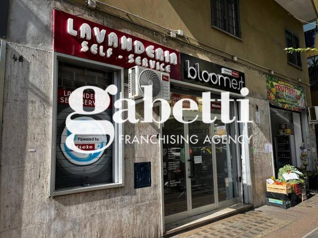 Esercizio commerciale in vendita a Roma