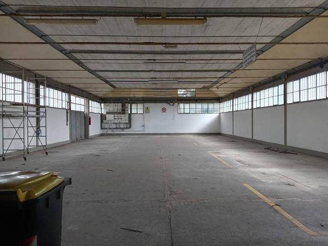 Esercizio commerciale in vendita a San Miniato