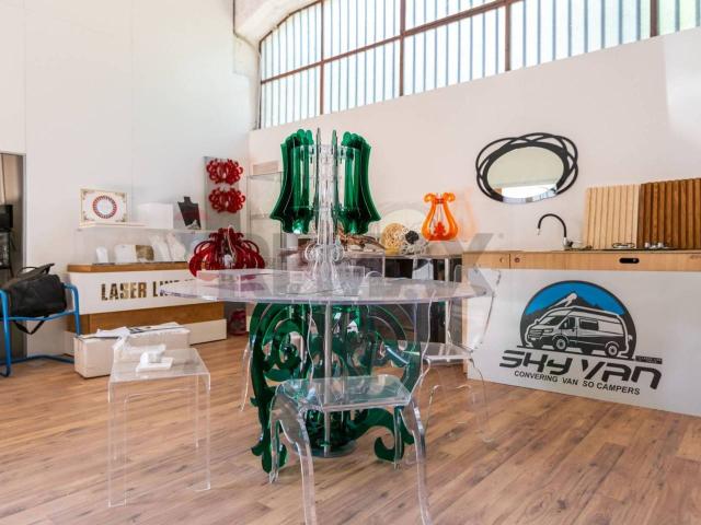 Esercizio commerciale in vendita a Santa Maria Di Licodia
